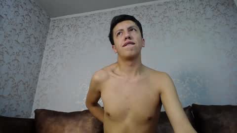 Snapshot of tom_marshall chatting on 04-09-26, 08:47 Tom online show from 04-09-26, 08:47