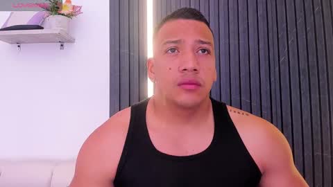 Tom muscle1 online show from 09-20-25, 11:44