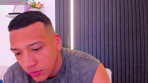 Tom muscle1 online show from 09-21-25, 12:18