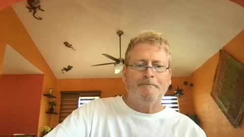 Hola online show from 06-15-26, 09:17