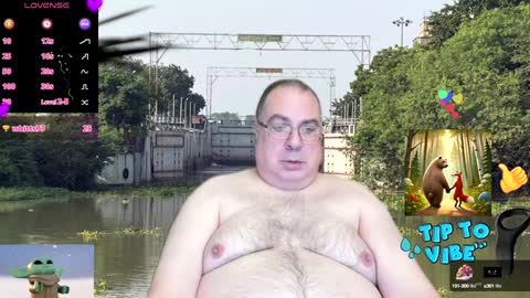 Snapshot of tomaz62a chatting on 01-14-25, 01:36 Tomaz62a online show from 01-14-25, 01:36
