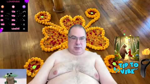 Snapshot of tomaz62a chatting on 01-14-25, 09:09 Tomaz62a online show from 01-14-25, 09:09