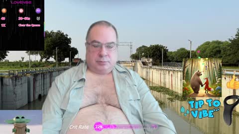 Snapshot of tomaz62a chatting on 01-18-25, 10:06 Tomaz62a online show from 01-18-25, 10:06