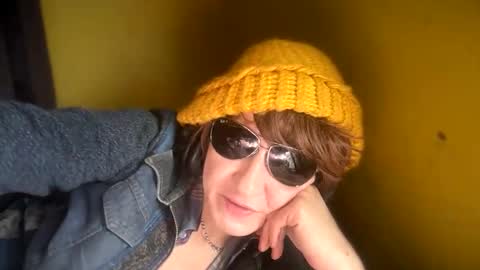 tomboy_titties online show from 01-01-25, 07:32