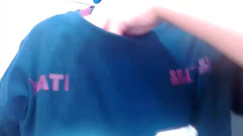 Blue online show from 06-08-26, 07:03