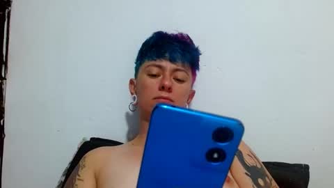 Blue online show from 06-09-26, 06:41