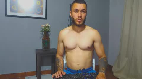 Snapshot of tomdavisxl chatting on 01-16-26, 03:43 tomDavisXl online show from 01-16-26, 03:43