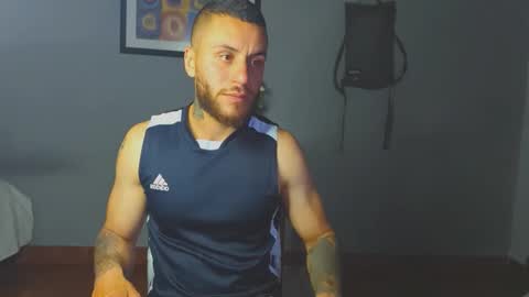 Snapshot of tomdavisxl chatting on 01-18-26, 03:43 tomDavisXl online show from 01-18-26, 03:43