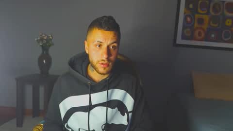 Snapshot of tomdavisxl chatting on 02-20-26, 02:52 tomDavisXl online show from 02-20-26, 02:52