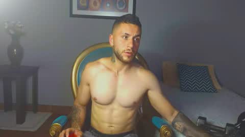 Snapshot of tomdavisxl chatting on 02-23-26, 05:16 tomDavisXl online show from 02-23-26, 05:16