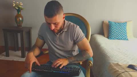 Snapshot of tomdavisxl chatting on 02-28-26, 03:24 tomDavisXl online show from 02-28-26, 03:24