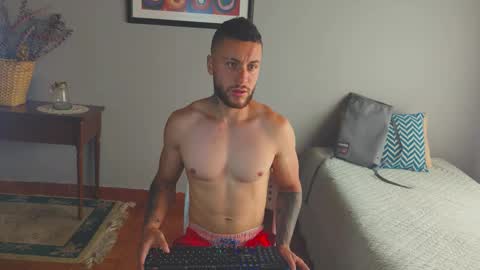 Snapshot of tomdavisxl chatting on 03-03-26, 02:23 tomDavisXl online show from 03-03-26, 02:23