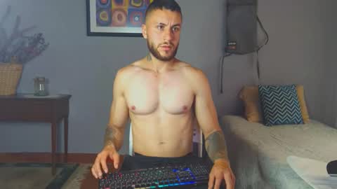 Snapshot of tomdavisxl chatting on 03-04-26, 10:16 tomDavisXl online show from 03-04-26, 10:16