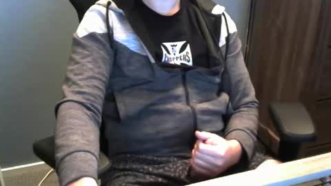 tomin3m online show from 10-19-25, 07:58