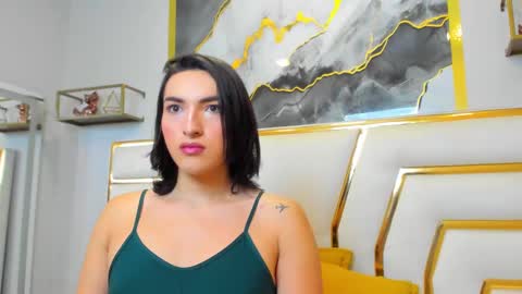 Snapshot of tomlondon_ chatting on 03-02-25, 11:39 online show from 03-02-25, 11:39