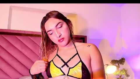 Snapshot of tomlondon_ chatting on 09-19-25, 12:50 online show from 09-19-25, 12:50