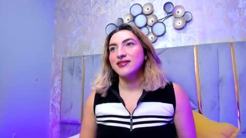 Snapshot of tomlondon_ chatting on 11-22-25, 11:53 online show from 11-22-25, 11:53