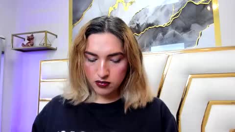 Snapshot of tomlondon_ chatting on 12-05-25, 11:52 online show from 12-05-25, 11:52