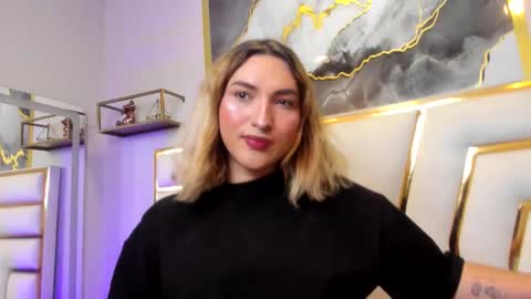 Snapshot of tomlondon_ chatting on 12-16-25, 02:55 online show from 12-16-25, 02:55