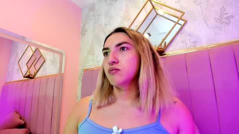 Snapshot of tomlondon_ chatting on 01-06-26, 01:37 online show from 01-06-26, 01:37