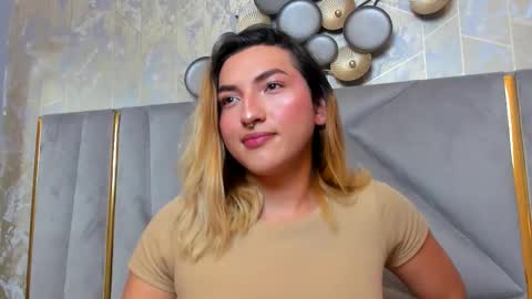 Snapshot of tomlondon_ chatting on 03-05-26, 03:30 online show from 03-05-26, 03:30