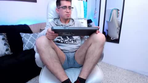 Tomas online show from 03-07-26, 04:42