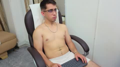 Tomas online show from 03-08-26, 12:52