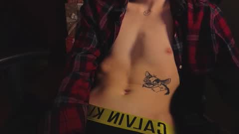 Tommie online show from 11-28-25, 05:43