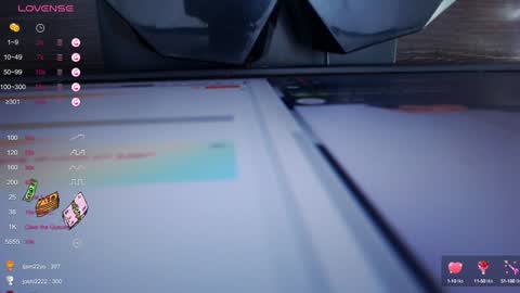 Snapshot of tommy18__ chatting on 01-30-25, 10:19 Tommy online show from 01-30-25, 10:19