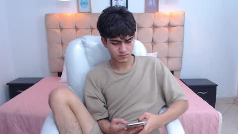 Snapshot of tommy18__ chatting on 02-04-25, 06:46 Tommy online show from 02-04-25, 06:46