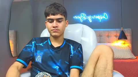 Snapshot of tommy18__ chatting on 02-21-25, 07:01 Tommy online show from 02-21-25, 07:01