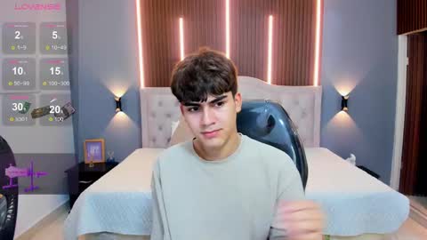 Snapshot of tommy18__ chatting on 09-13-25, 04:12 Tommy online show from 09-13-25, 04:12