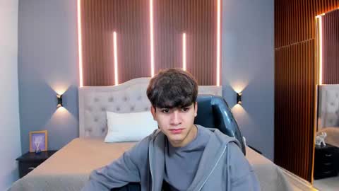 Snapshot of tommy18__ chatting on 10-03-25, 03:58 Tommy online show from 10-03-25, 03:58