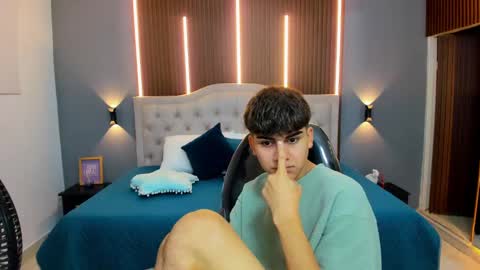 Snapshot of tommy18__ chatting on 10-07-25, 03:25 Tommy online show from 10-07-25, 03:25