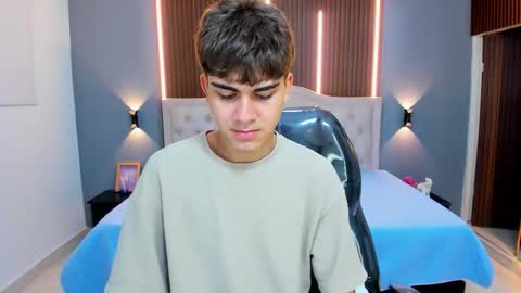 Snapshot of tommy18__ chatting on 11-07-25, 04:12 Tommy online show from 11-07-25, 04:12