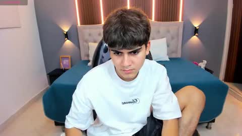 Snapshot of tommy18__ chatting on 11-27-25, 03:52 Tommy online show from 11-27-25, 03:52