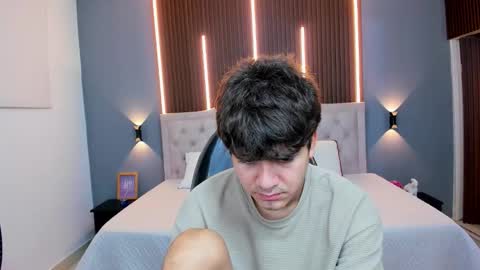 Snapshot of tommy18__ chatting on 12-16-25, 03:33 Tommy online show from 12-16-25, 03:33