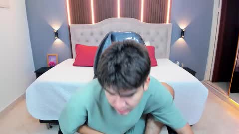 Snapshot of tommy18__ chatting on 01-07-26, 03:20 Tommy online show from 01-07-26, 03:20