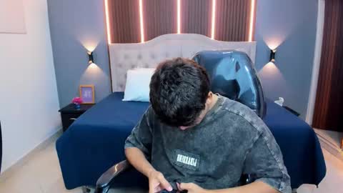 Snapshot of tommy18__ chatting on 02-01-26, 03:16 Tommy online show from 02-01-26, 03:16