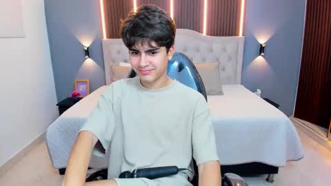 Snapshot of tommy18__ chatting on 02-03-26, 06:22 Tommy online show from 02-03-26, 06:22