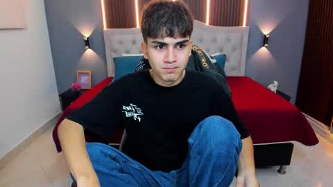 Snapshot of tommy18__ chatting on 02-14-26, 03:58 Tommy online show from 02-14-26, 03:58