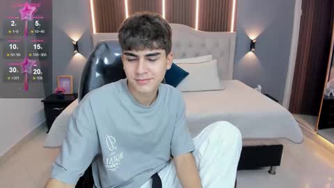 Snapshot of tommy18__ chatting on 02-22-26, 04:13 Tommy online show from 02-22-26, 04:13