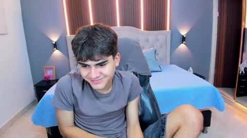 Snapshot of tommy18__ chatting on 02-26-26, 03:49 Tommy online show from 02-26-26, 03:49