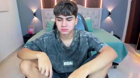 Snapshot of tommy18__ chatting on 02-28-26, 03:29 Tommy online show from 02-28-26, 03:29