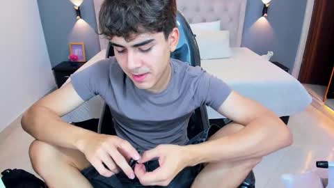 Snapshot of tommy18__ chatting on 03-06-26, 04:31 Tommy online show from 03-06-26, 04:31