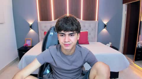 Tommy  online show from 05-02-26, 03:33
