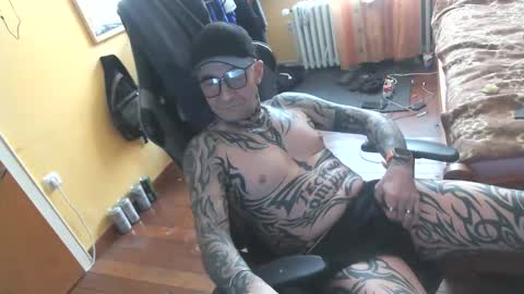 Snapshot of tommy18cmhot chatting on 01-11-26, 09:25 tommy18cmhot online show from 01-11-26, 09:25