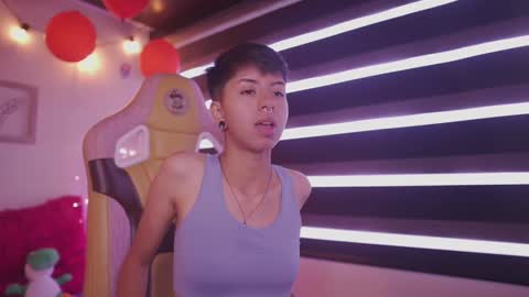 Blue  online show from 02-21-25, 03:32