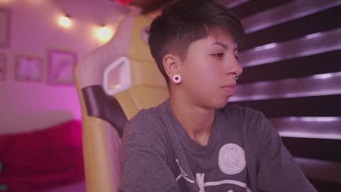 Blue  online show from 02-28-25, 03:37