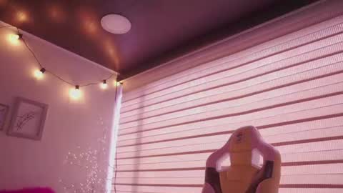 Blue  online show from 06-20-26, 01:47